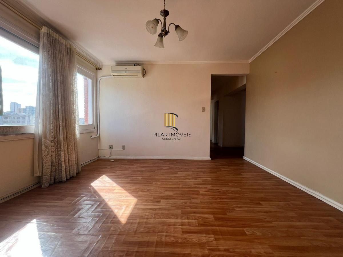 Apartamento com 3 dormitórios, 1 vaga e elevador,  Rua: Ernesto Alves - Floresta