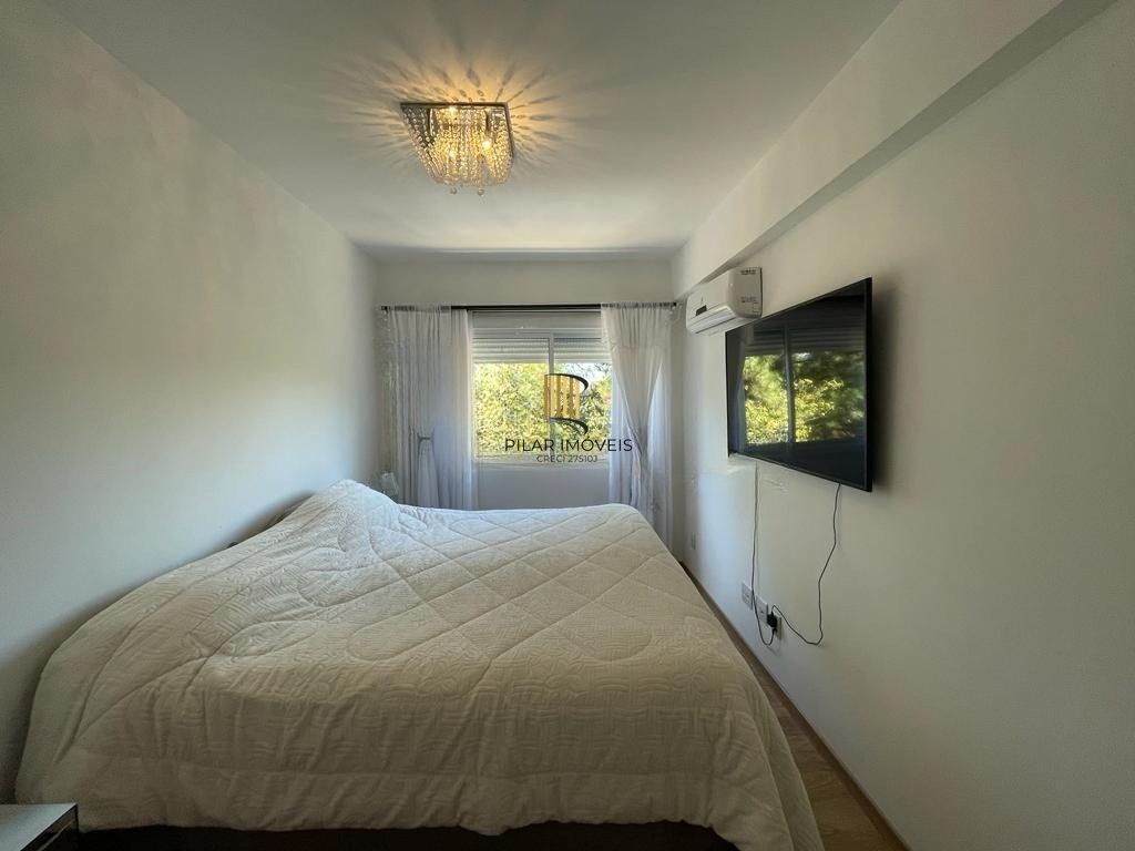 Apartamento 2 dormitórios no bairro Vila Ipiranga