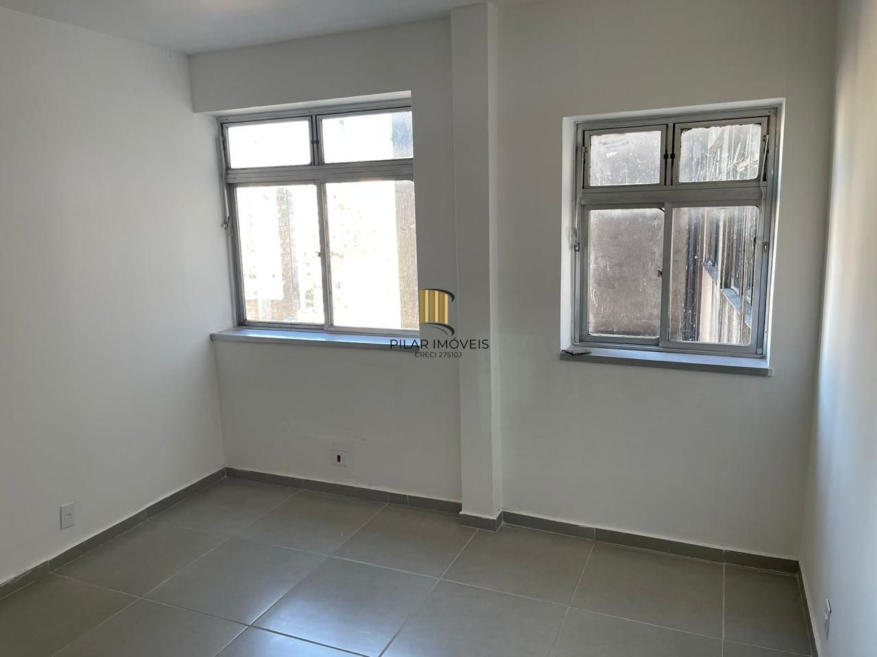 Sala Comercial 1 dormitório no bairro Centro Histórico