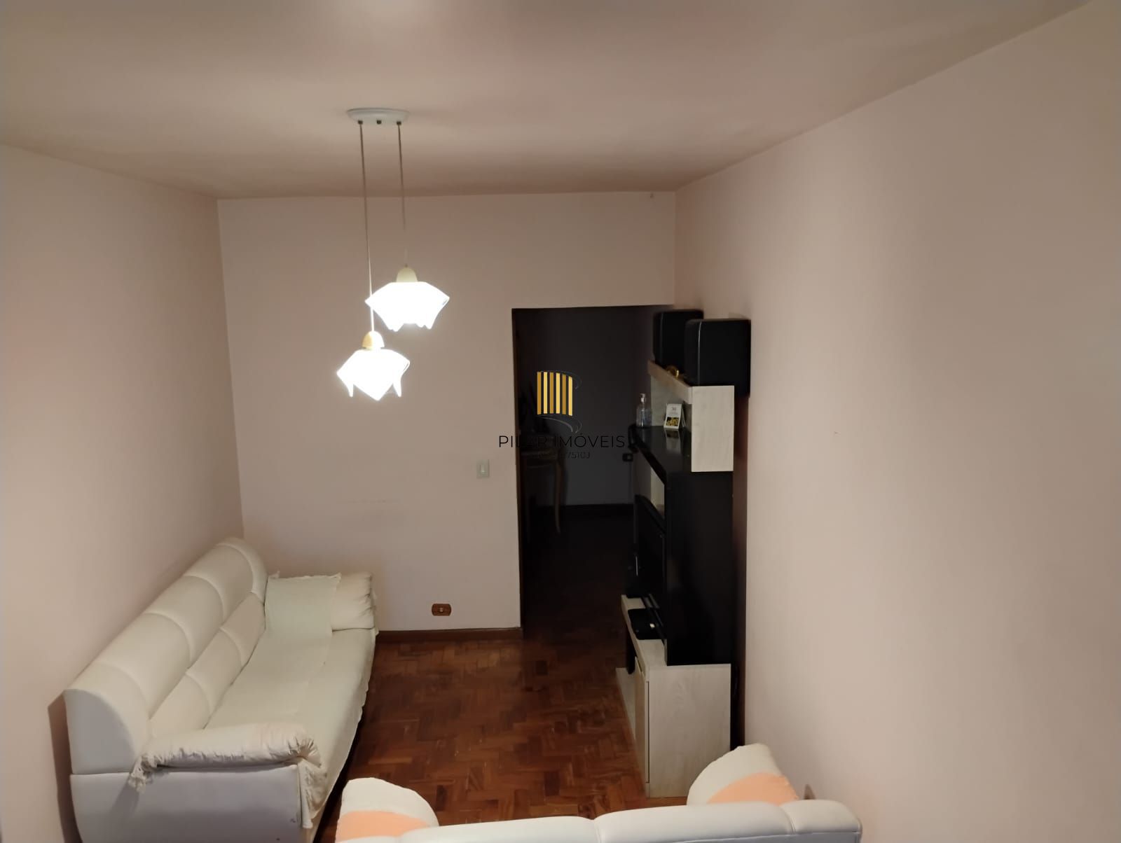 Apartamento 2 dormitórios, 67m², amplo e bem localizado na Av. Assis Brasil