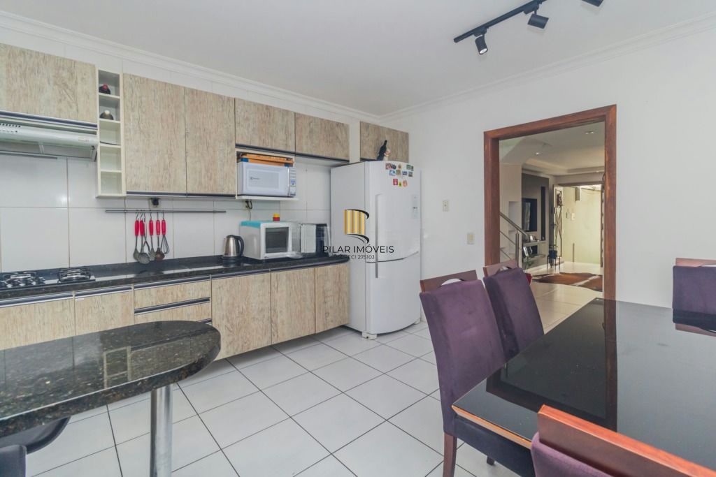 Encantadora casa com 175m², 03 dormitórios, Rua Paul Harris, Jardim Planato