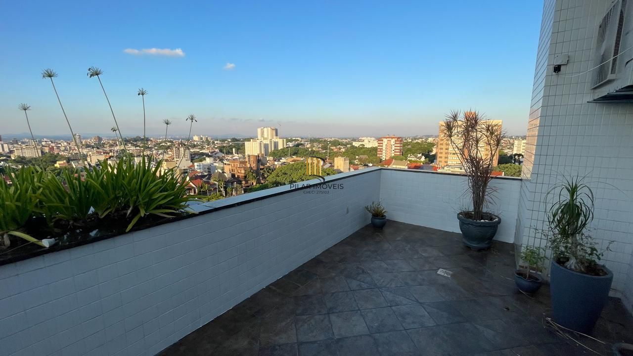 Cobertura mobiliada com piscina e vista 360° no Jardim Planalto – POA