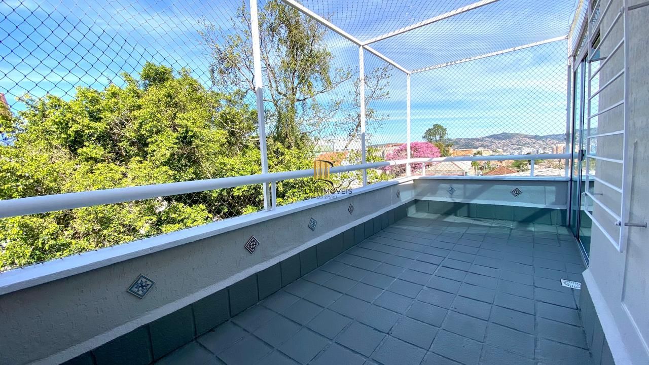 Cobertura de 2 dormitórios com terraço e vista panorâmica.