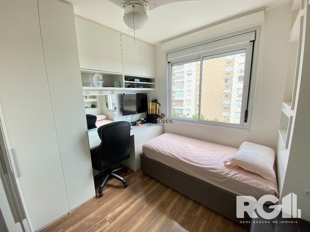 Apartamento de 2 dormitórios com suíte, churrasqueira, 2 vagas, condomínio com infraestrutura completa.