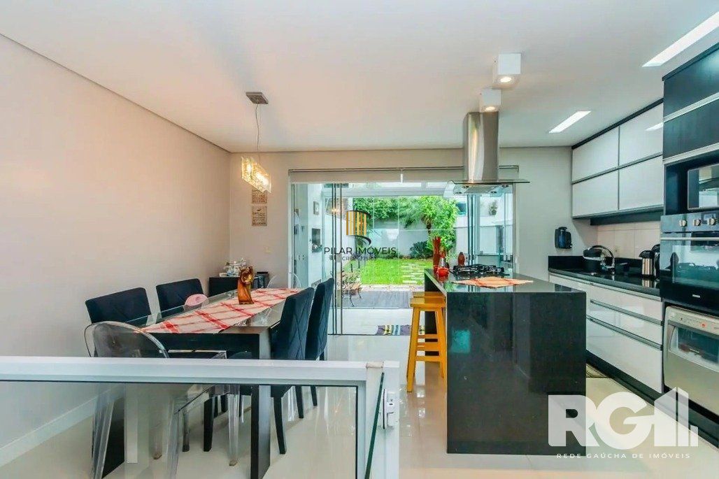 Casa 3 dormitórios no bairro Ecoville