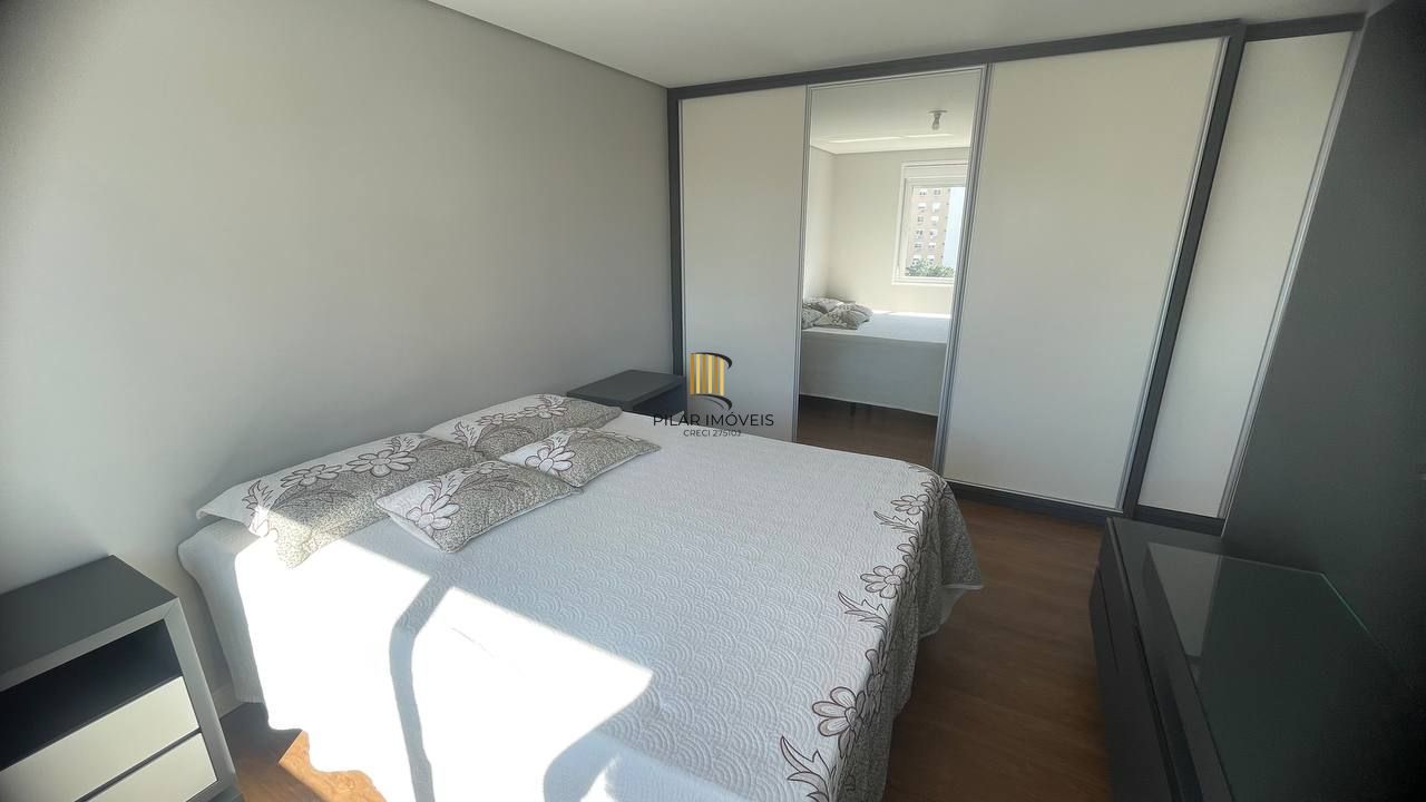 Apartamento 100% decorado com 92m², suíte, churrasqueira e 2 vagas de garagem.
