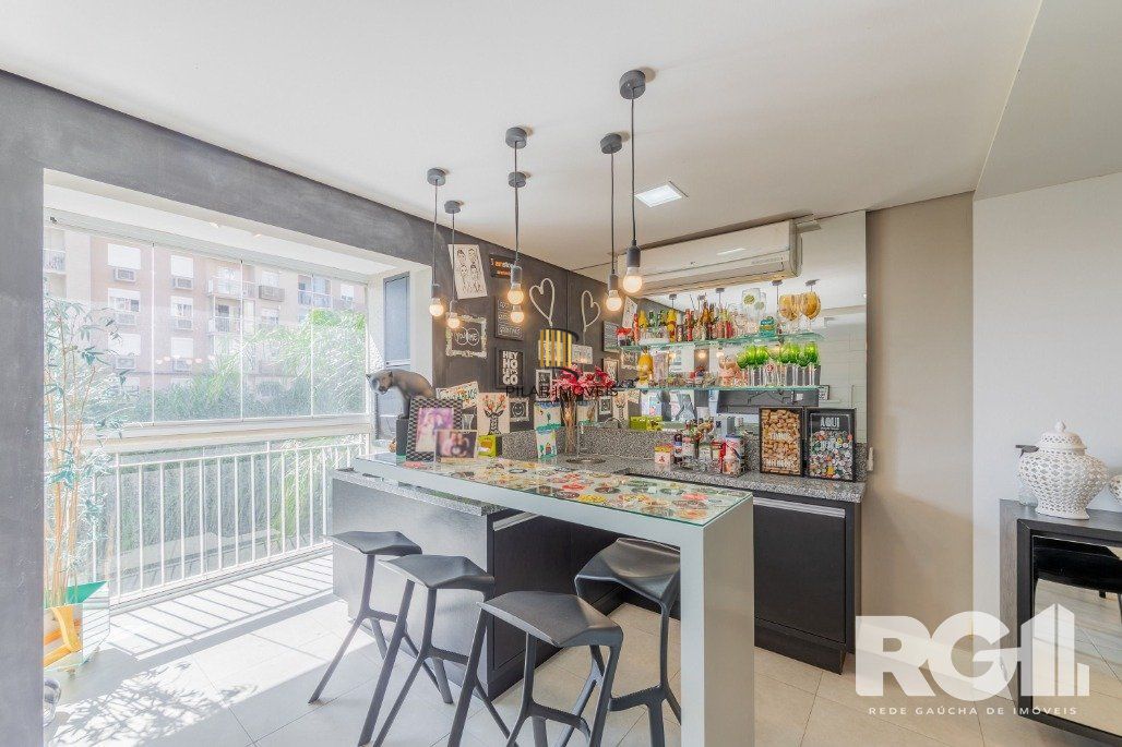 Apartamento 3 dormitórios no bairro Sarandi
