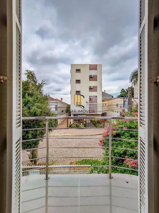 Apartamento/casa com 4 Dormitórios suíte e sacada, Av, Berlin, Bairro São João