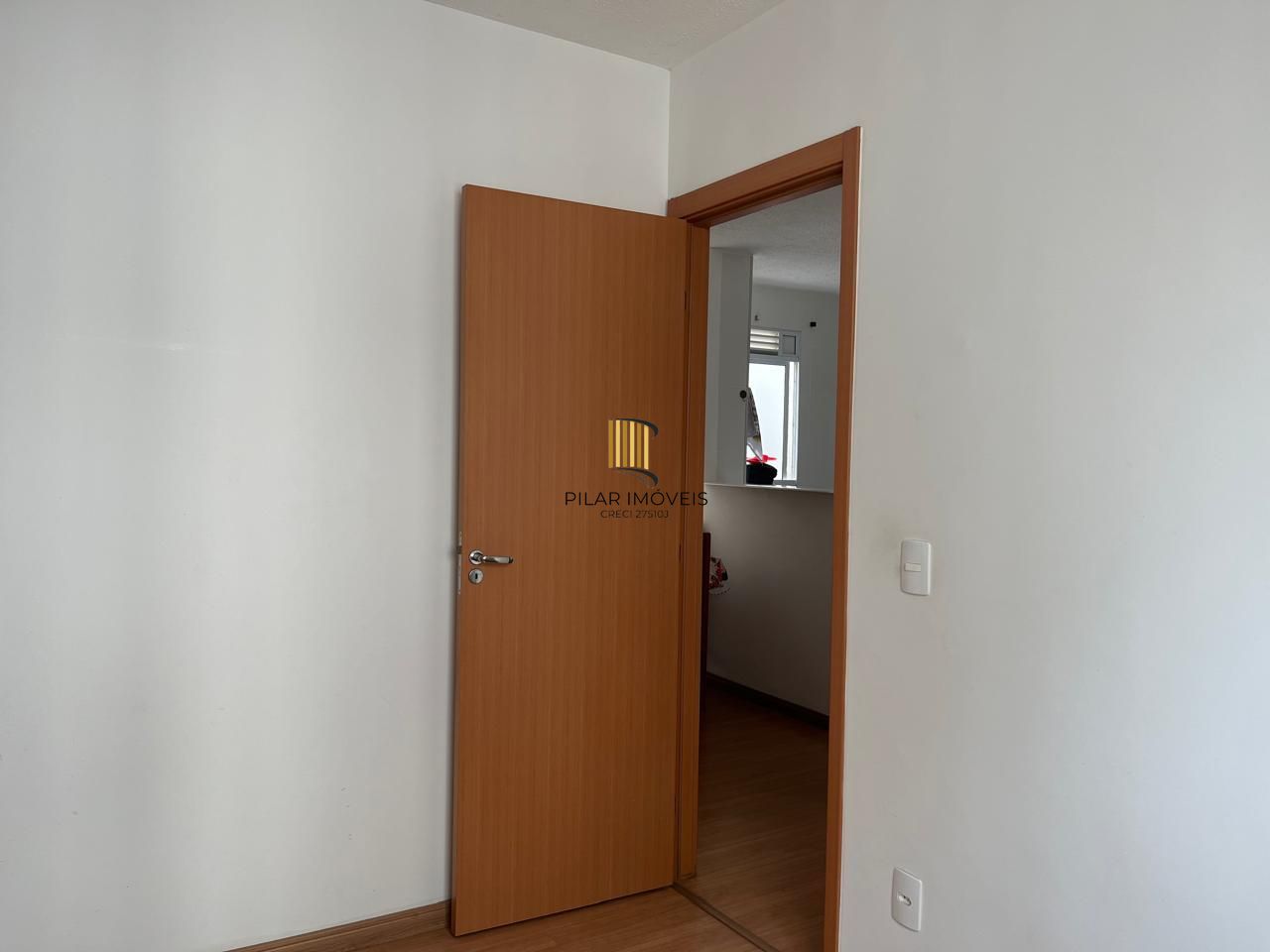 Apartamento com 2 dormitórios e vaga na Protásio Alves