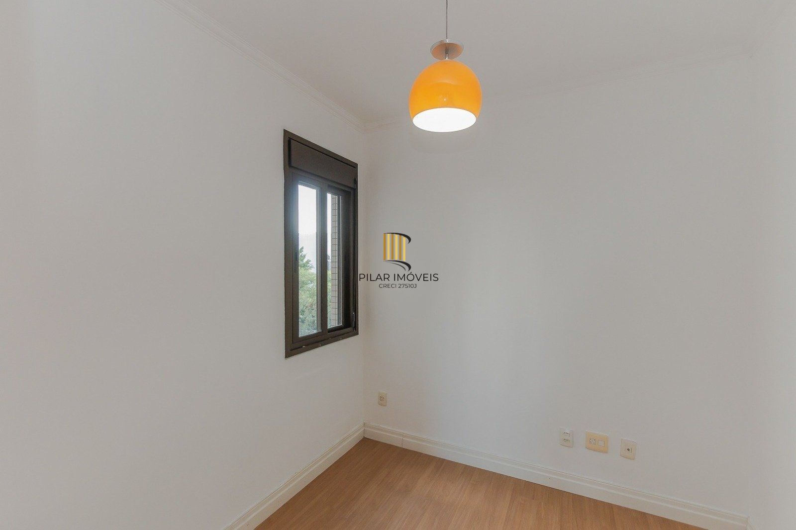 Apartamento de 4 dormitórios, sacada fechada com churrasqueira -Av. Panamericana