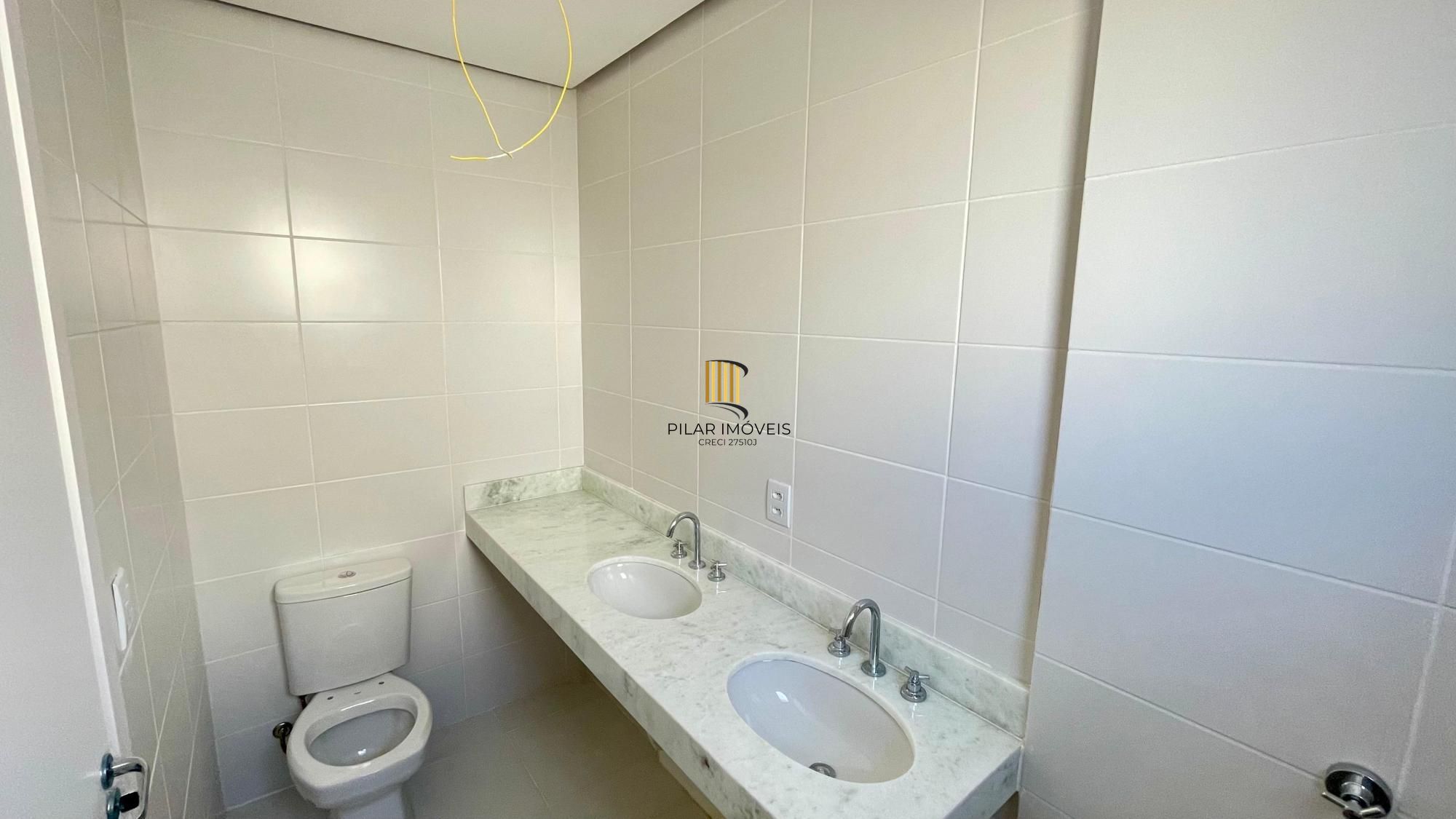 Casa em Condomínio com Terraço e Lazer Completo