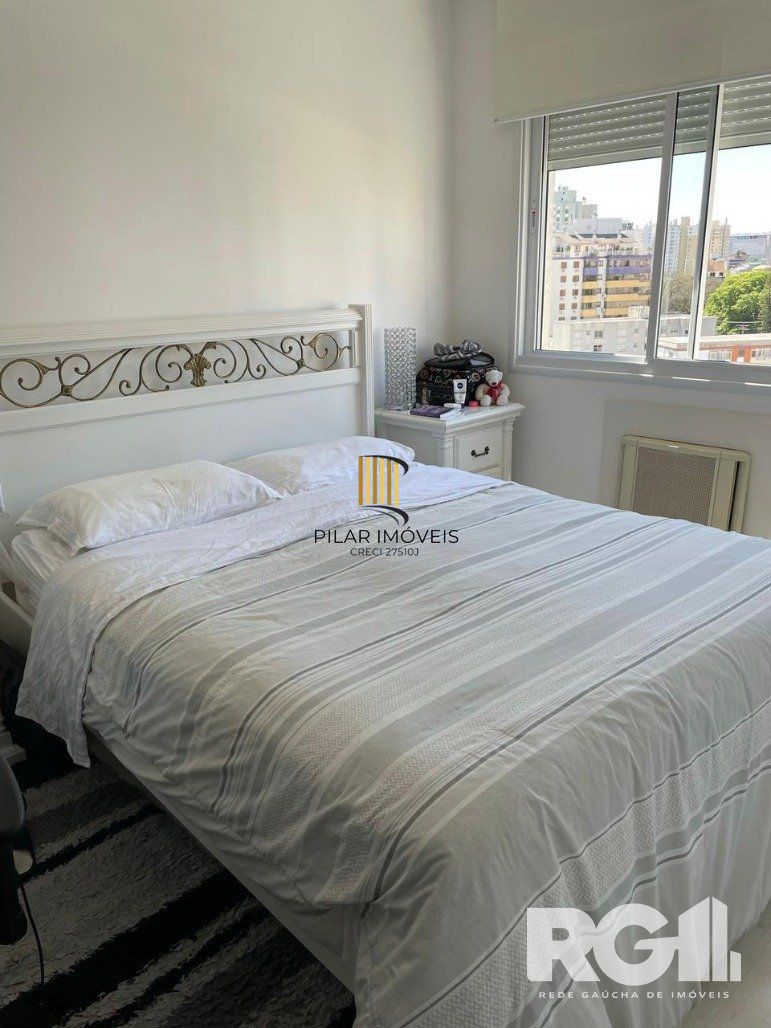 Apartamento à venda com 2 dormitórios transformado em 1 (facilmente reversível), suíte, com  69,04m², 2 vagas de garagem.