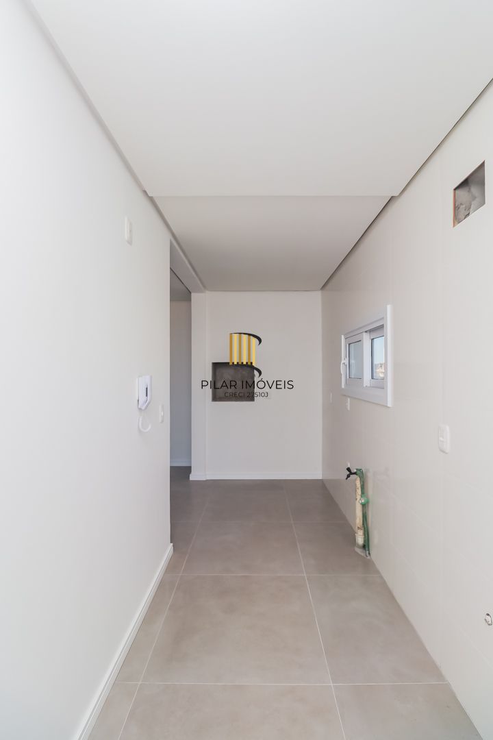 Apartamento 2 dormitórios no bairro Vila Ipiranga
