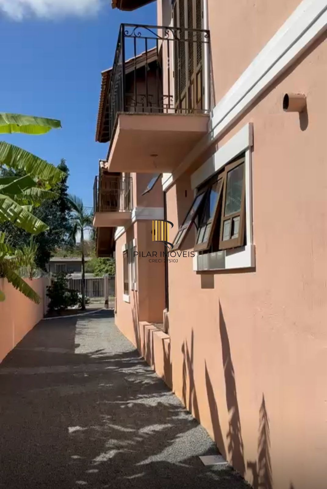 Casa 5 dormitórios no bairro Vila Nova