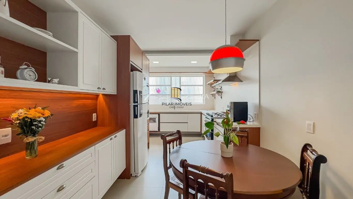 Apartamento com 3 quartos e 169m² com vista pro Guaiba, Av.  Independência, Porto Alegre.