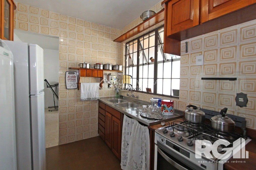 Casa 4 Dormitório(s) Bairro Jardim Sabará
