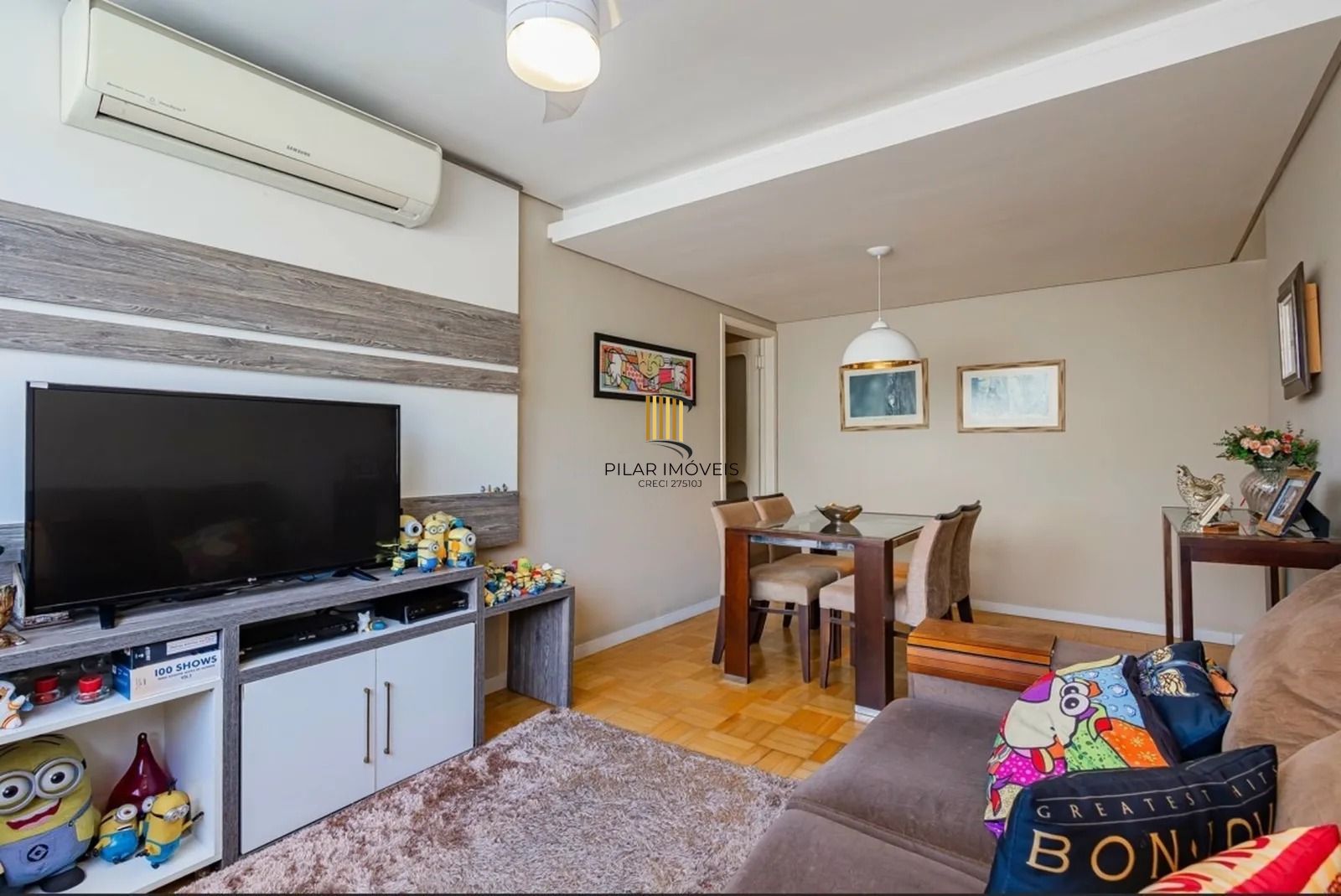 Apartamento de 2 dorm, 80m² privativos com vaga de garagem e elevador.