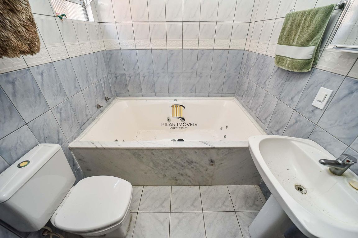 Casa com 4 dormitórios, R Doutor Paulino Guerra