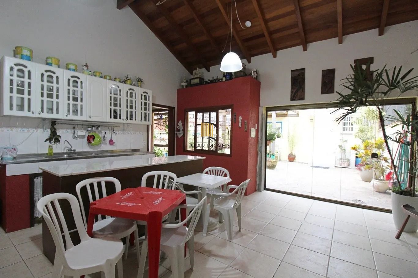 Casa térrea com edícula e salão de festas próximo ao Iguatemi