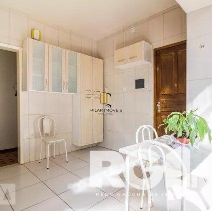 Apartamento 4 Dormitório(s) Bairro Partenon