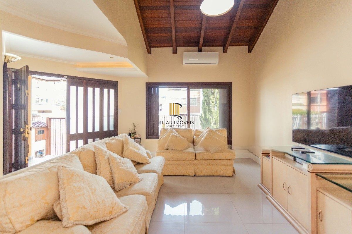 Casa semi-mobiliada com 3 suítes e amplo salão de festas no Cristo Redentor