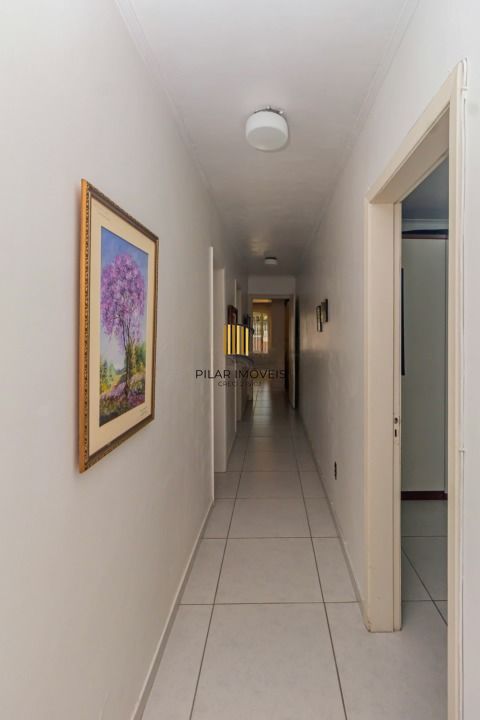 Casa 3 dormitórios, 2 suítes, piscina