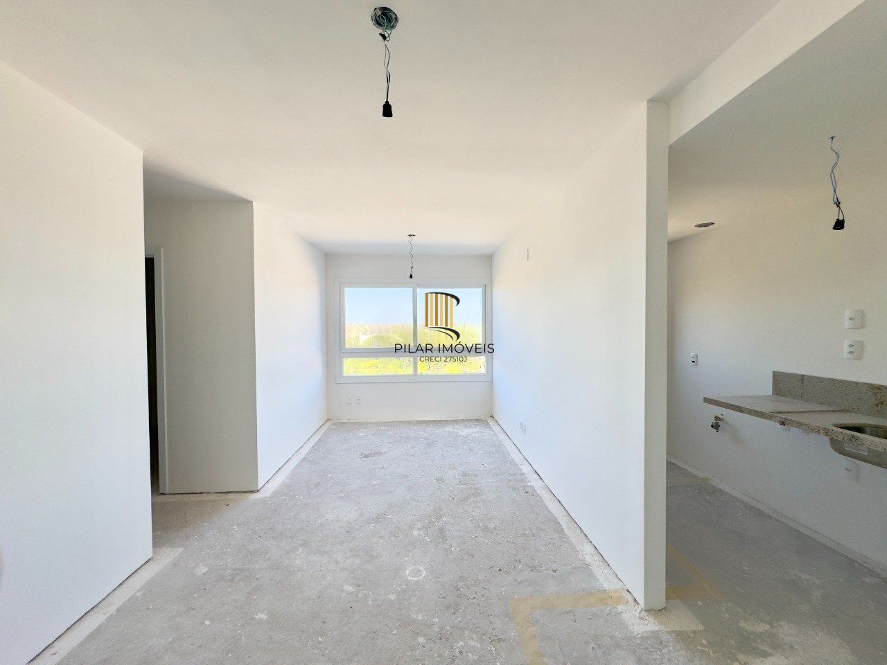 Apartamento de 02 dormitórios. 59m² privativos, churrasqueira e vaga, com suíte próximo Puc