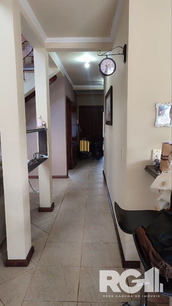 Casa com 3 dormitórios na Rua, Paulo Madureira Coelho, proximo ao novo Cesto, Morro Santana