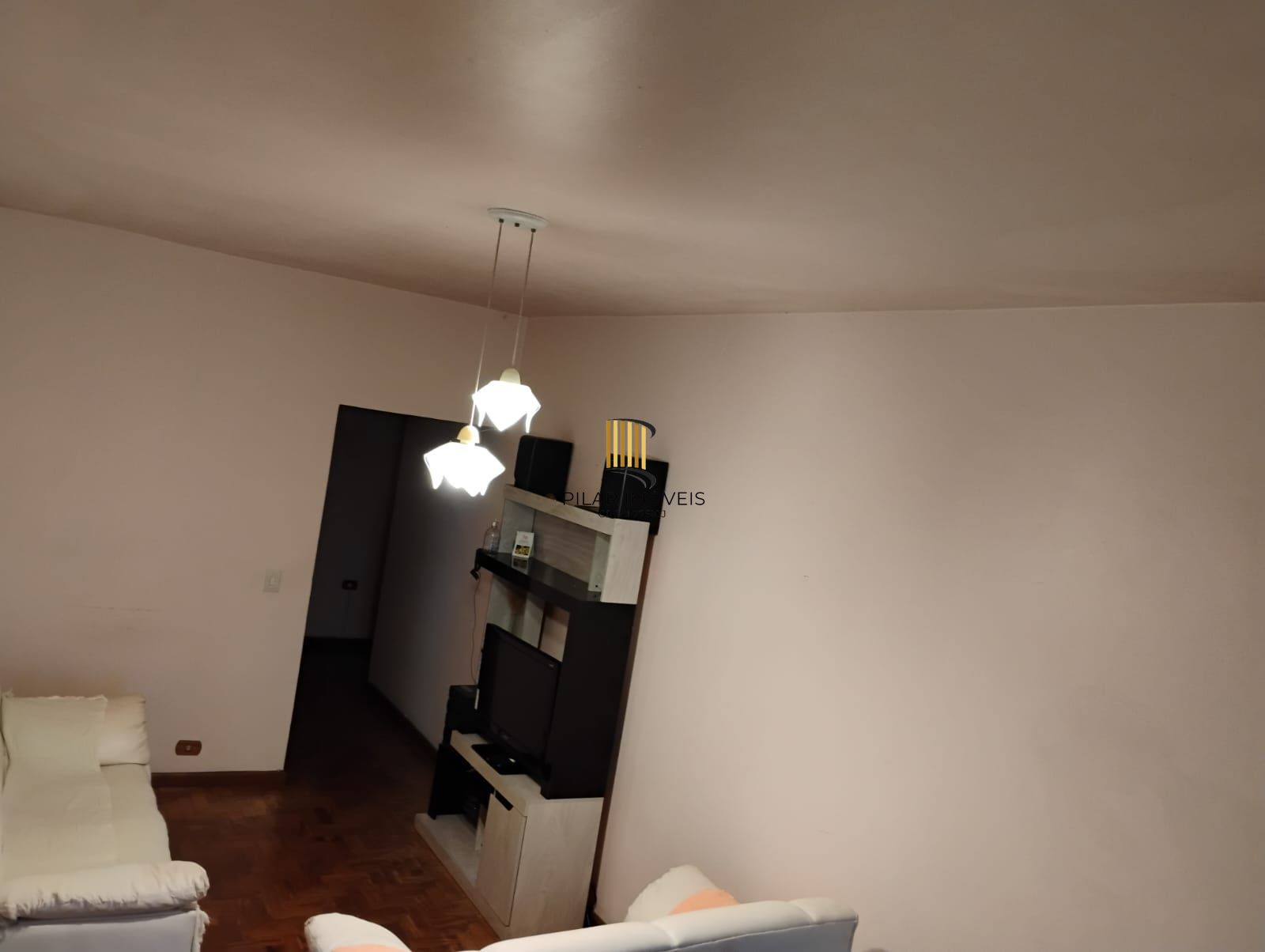 Apartamento 2 dormitórios, 67m², amplo e bem localizado na Av. Assis Brasil