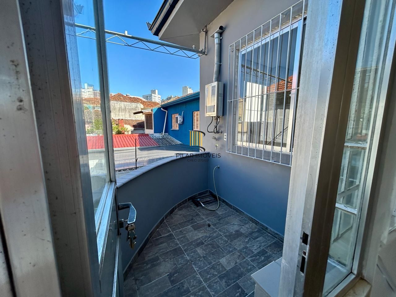 Casa 8 dormitórios, 5 banheiros e 6 vagas no Bairro São João Porto Alegre