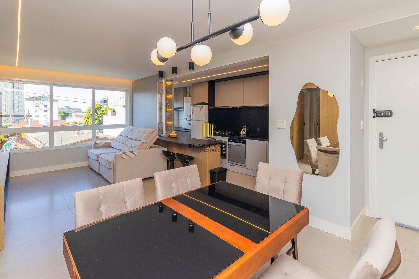 Apartamento 2 dormitórios no bairro Passo da Areia