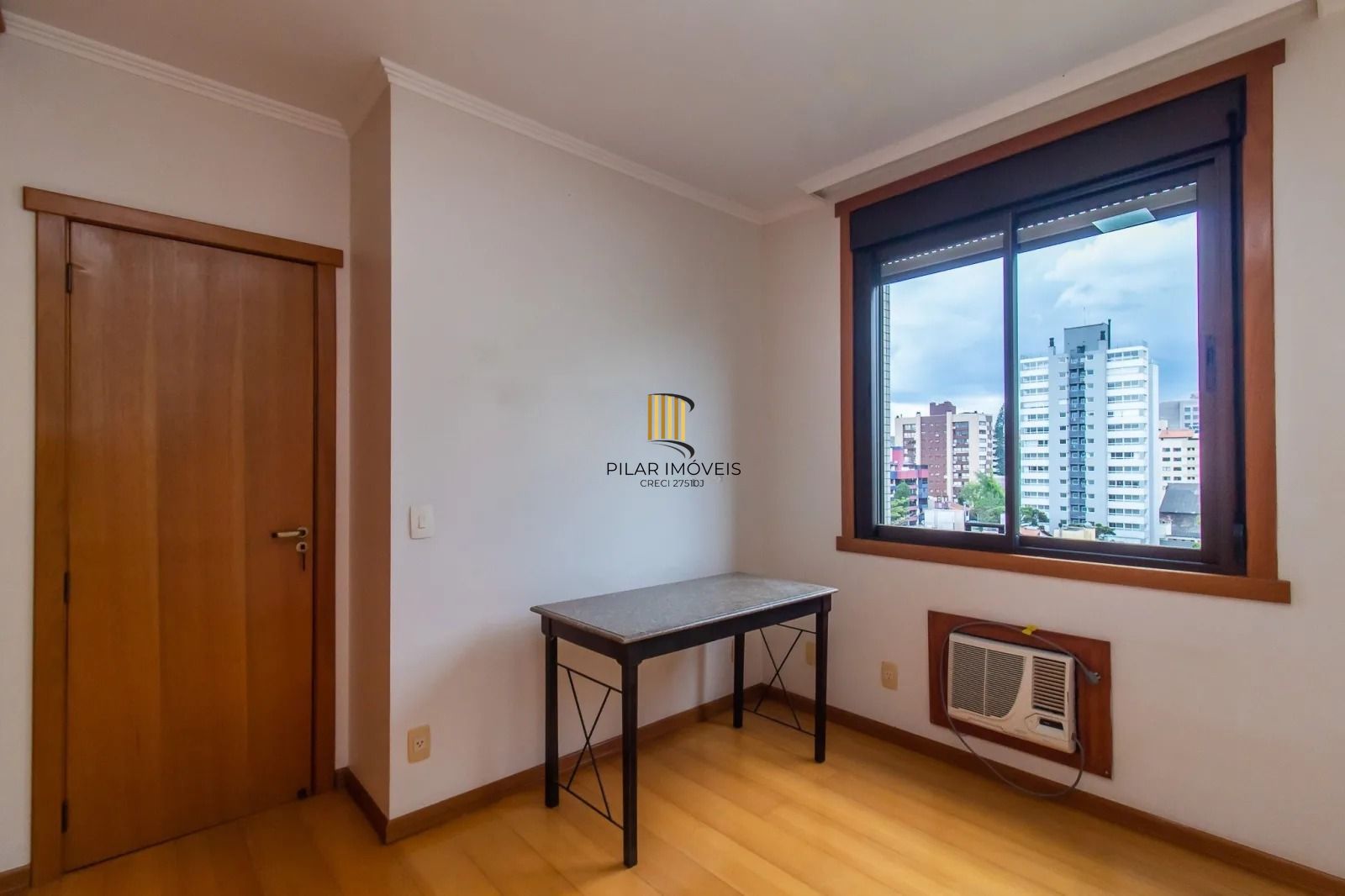 Apartamento com lareira e churrasqueira no Higienópolis