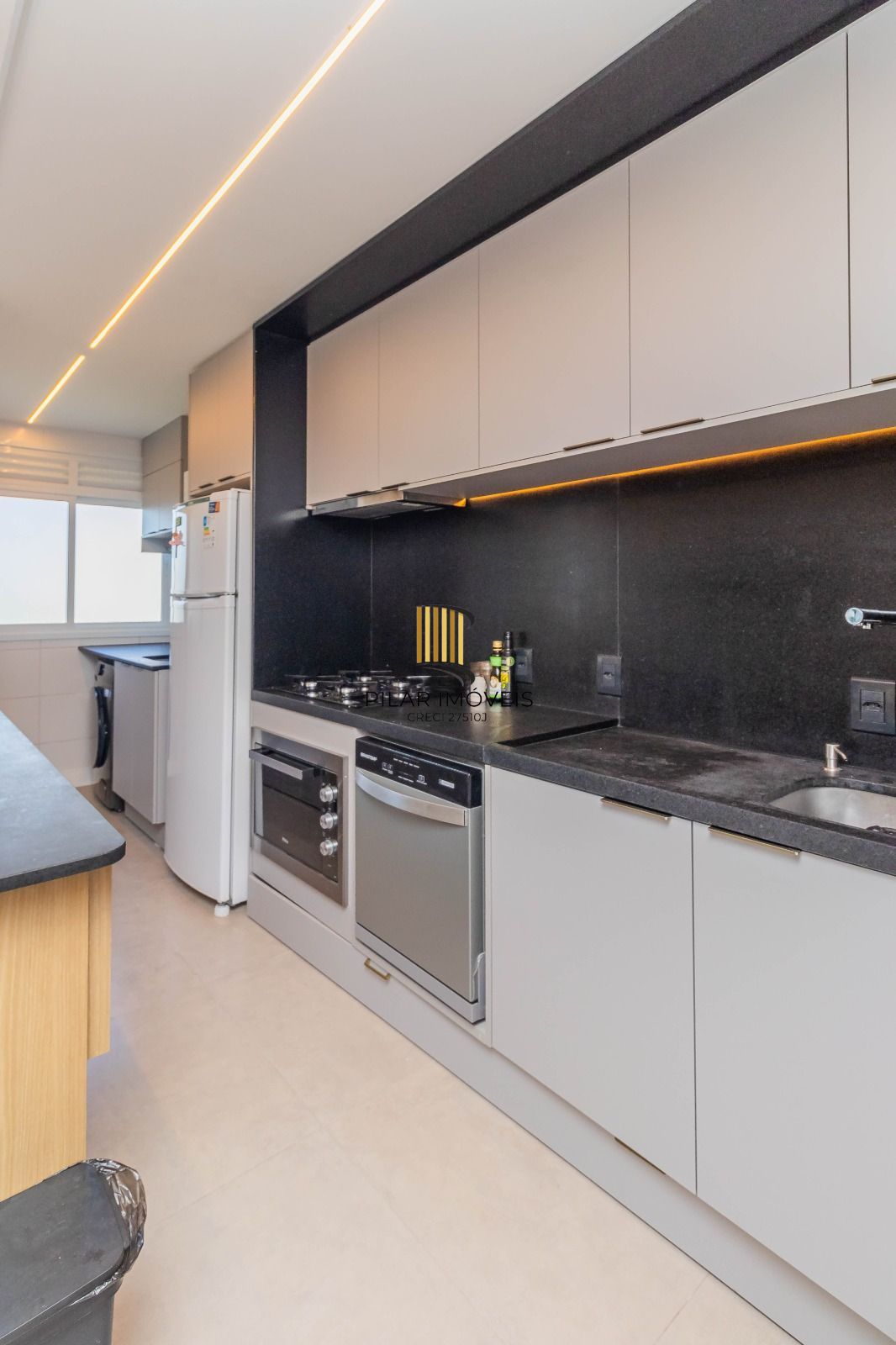 Apartamento 2 dormitórios no bairro Passo da Areia