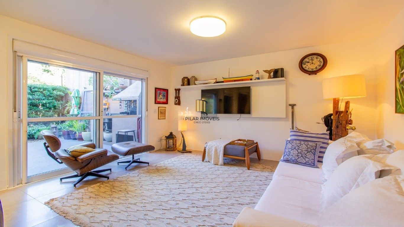 Casa em condomínio com terraço, piscina e espaço gourmet, Chacara das Pedras
