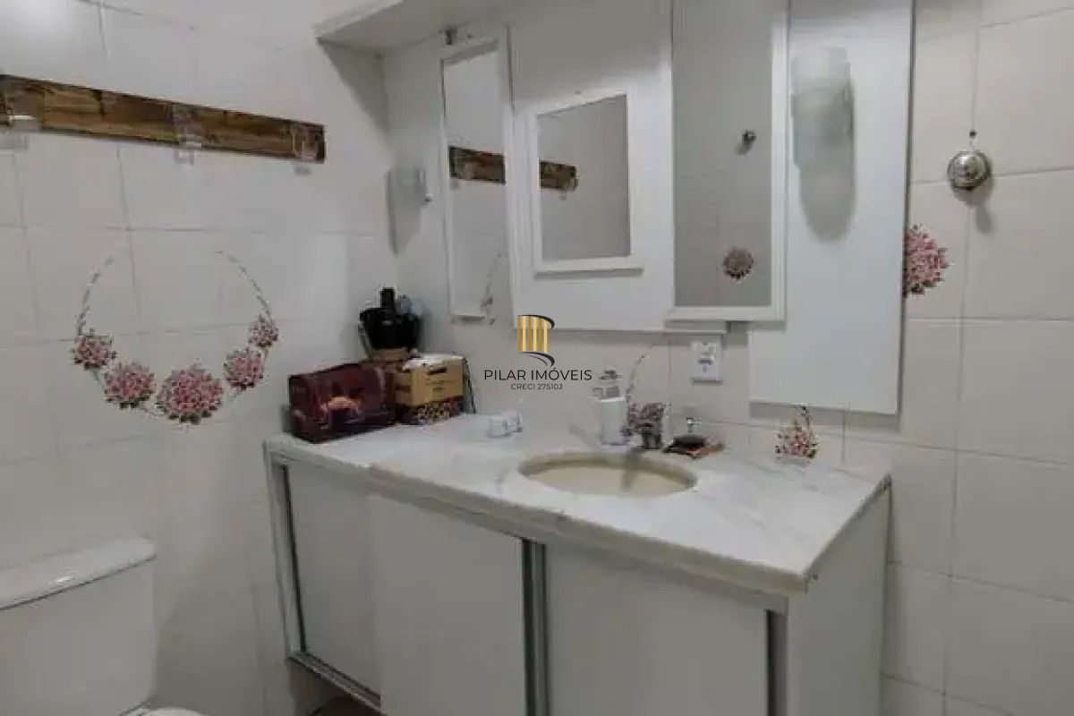 Sobrado com suíte, piscina e espaço gourmet no Jardim Sabará