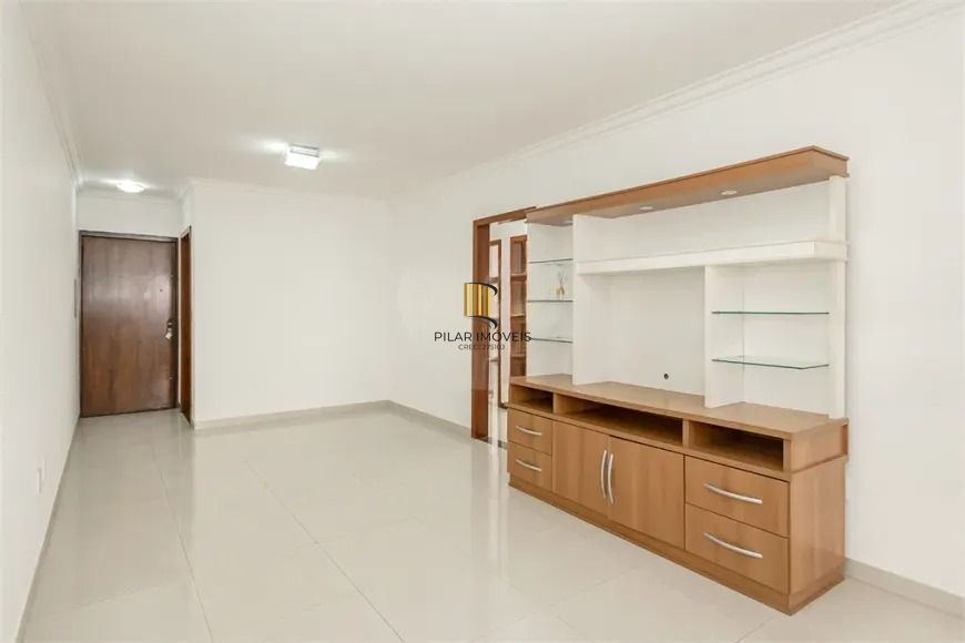 Apartamento com sacada e churrasqueira no Passo D’Areia