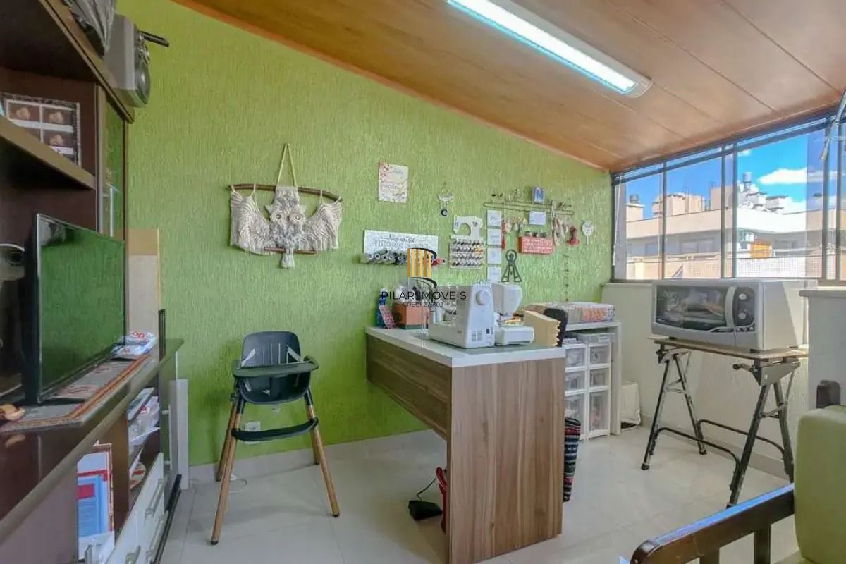 Cobertura com 3 dormitórios, suíte 2 vagas.