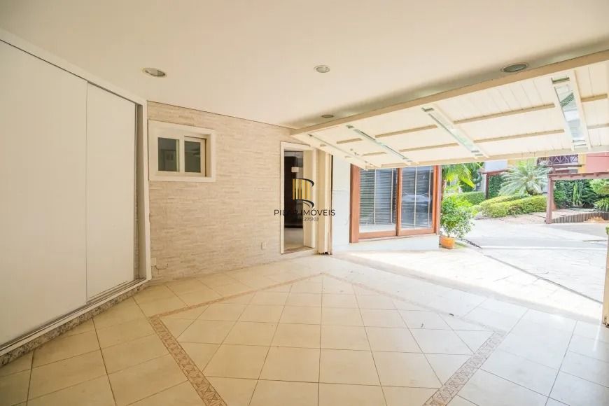 Casa em condomínio 4 suítes no bairro Ecoville