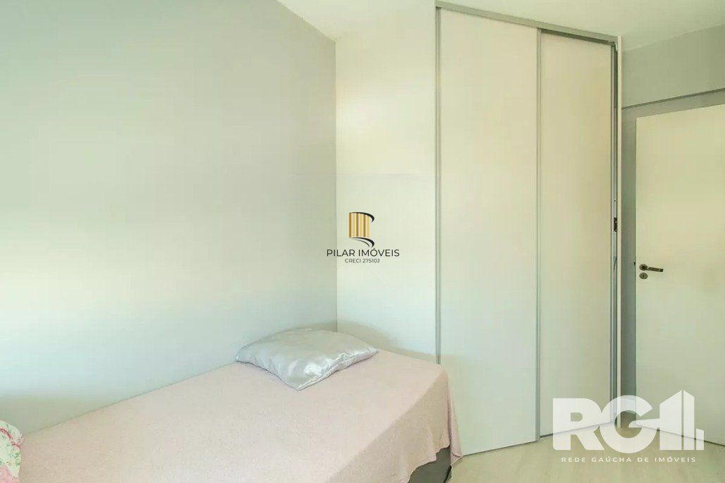 Apartamento com lareira,  2 dorm  Residencial Paris-  Rua: Engenheiro Arnaldo Gladoch  - São Sebastião