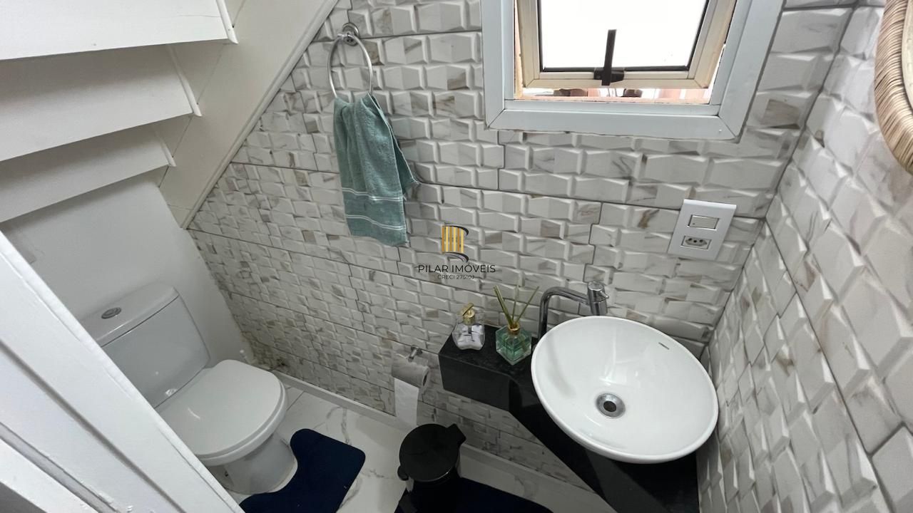 Casa com 3 dormitórios no bairro Humaitá