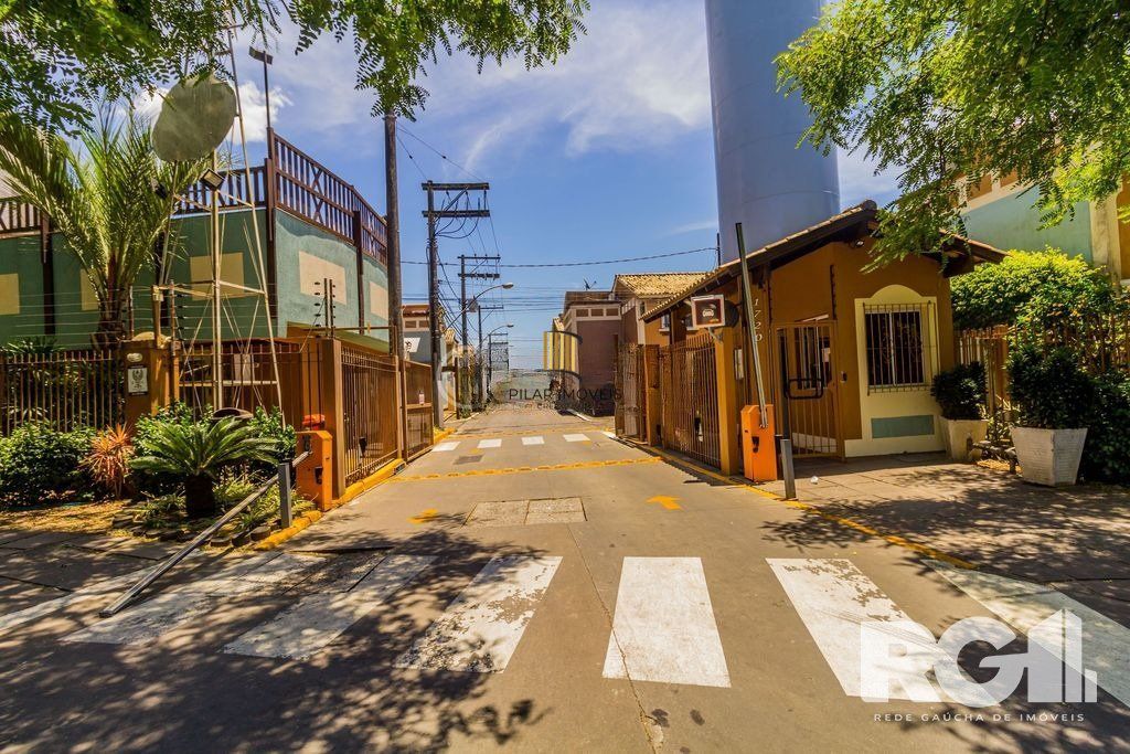 Casa em condomínio com 3 dormitórios, suíte, espaço gourmet.