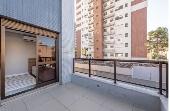 Apartamento Garden com 118m², com 2 dormitórios, 2 suítes, lavabo, churrasqueira, lareira e 2 vagas de garagem.
