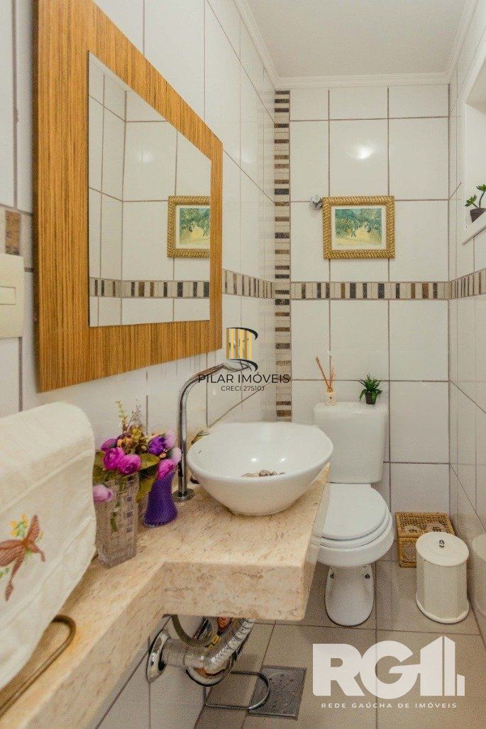 Casa de Condomínio 5 dormitórios no bairro Sarandi