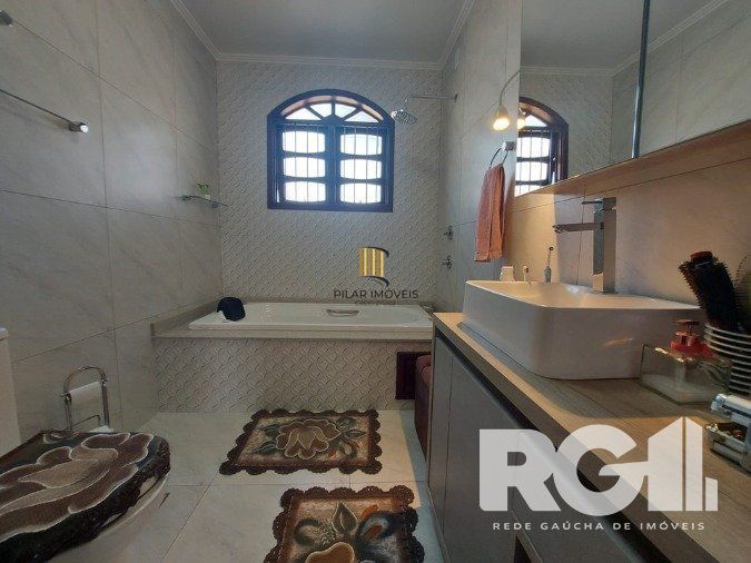 Casa 4 dormitórios no bairro Jardim Itu