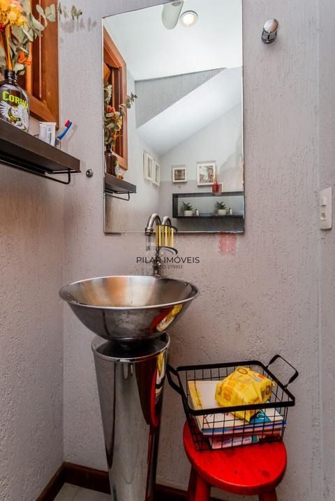 Duplex Reformado com 2 Dormitórios e 1 Vaga – Pronto para Morar