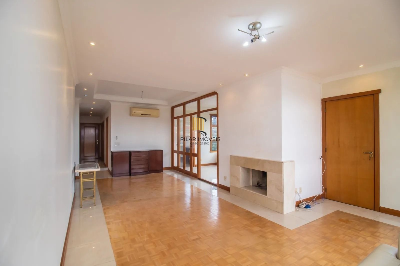 Apartamento com lareira e churrasqueira no Higienópolis