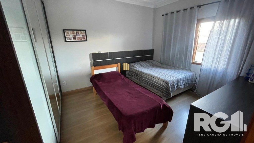Casa 4 dormitórios no bairro Jardim Sabará