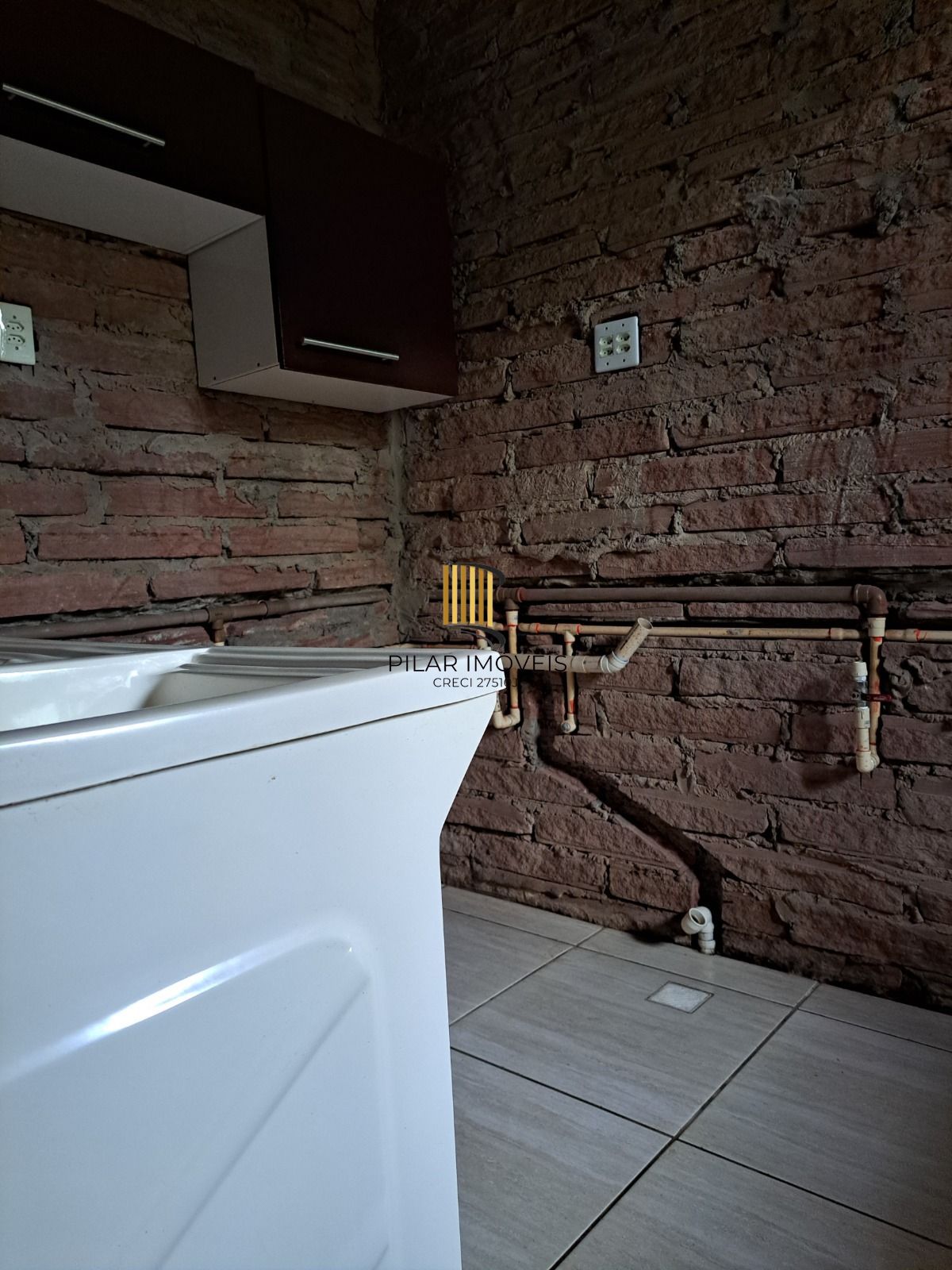 Sobrado 200m² privativos, 4 dormitórios 1 suíte e 2 vagas cobertas - Gravataí