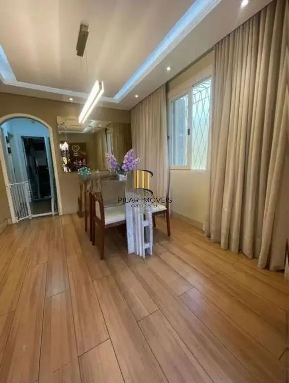 Casa térrea com 2 suítes com amplo pátio,