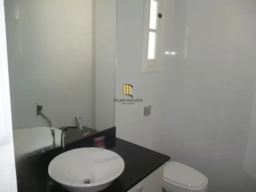 Casa térrea com 3 dormitórios, suíte e 3 vagas.